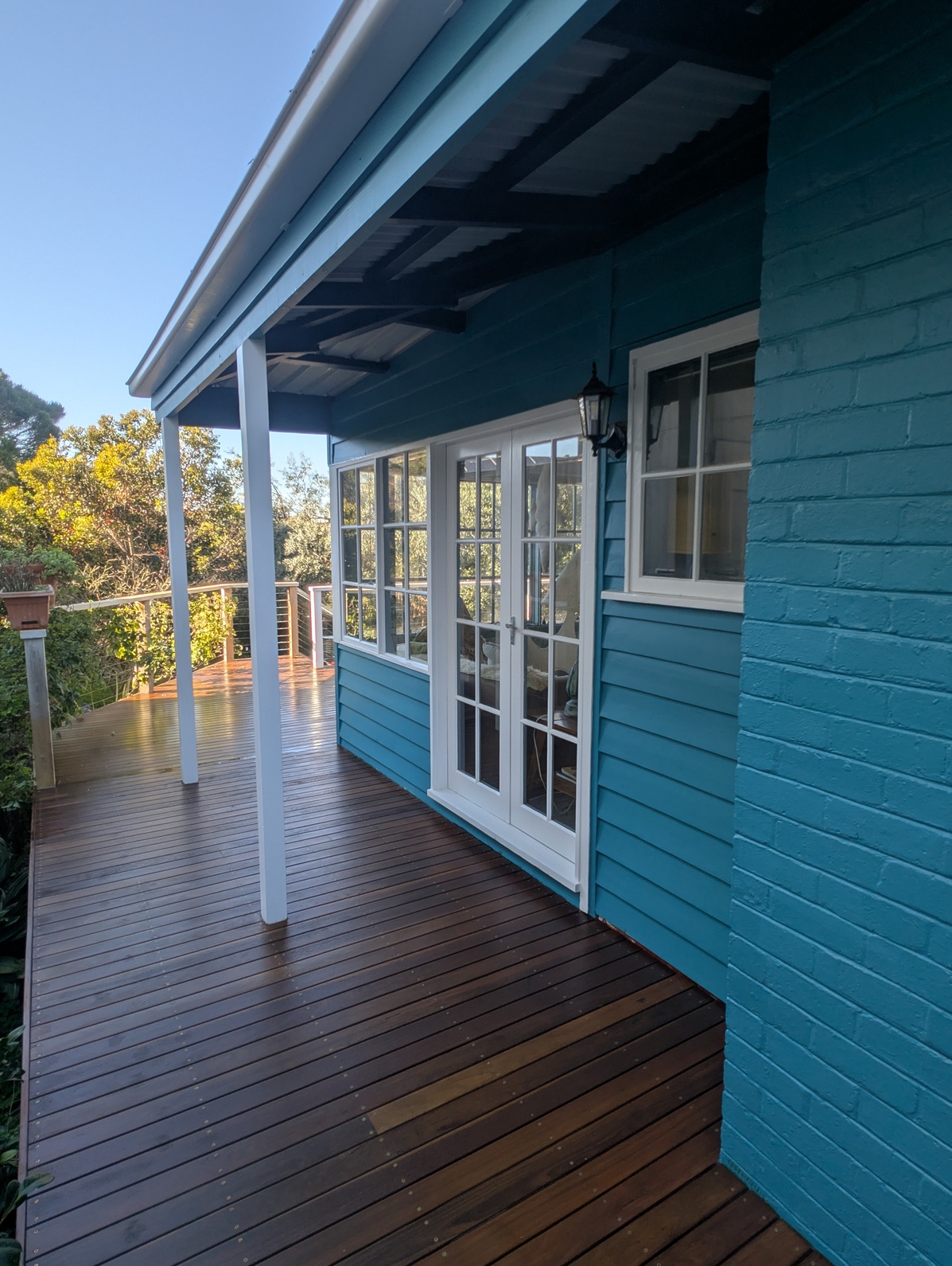 Professional restoration painting on heritage home in Point Lonsdale